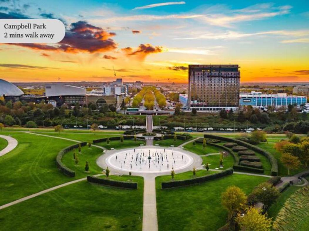 Luxury Campbell Park Apartments In Central Mk With Balcony, Free Parking & Smart Tv With Netflix By Yoko Property Милтън Кейнс Екстериор снимка